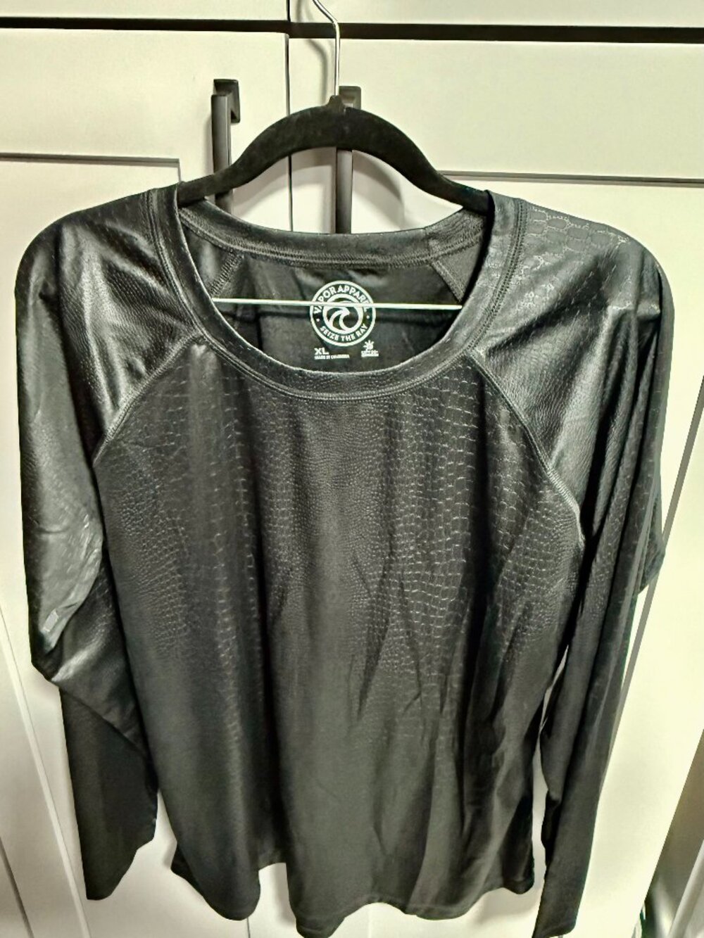 NWT Vapor Apparel Mens XL Black UPF 50+ Long Sleeve Sun Shirt